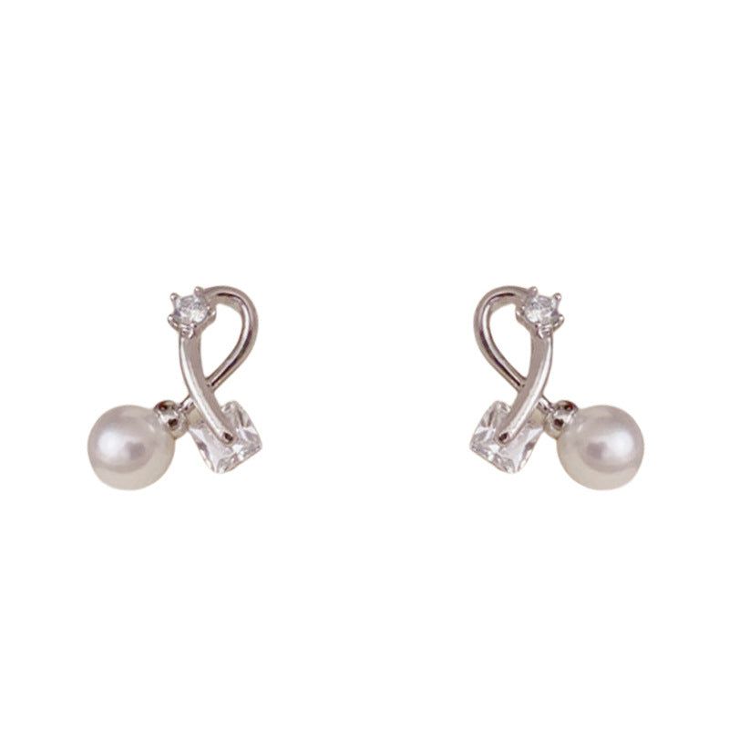 Luxury Square Zircon & Faux Pearl Stud Earrings – Geometric Design
