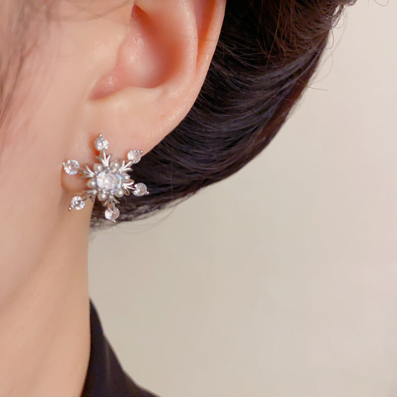 Elegant Full-Zircon Pearl Snowflake Stud Earrings – Sparkle Design