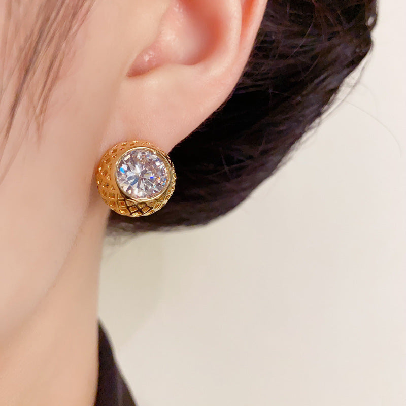 Luxury Metal Mesh & Zircon Round Stud Earrings – Geometric Design