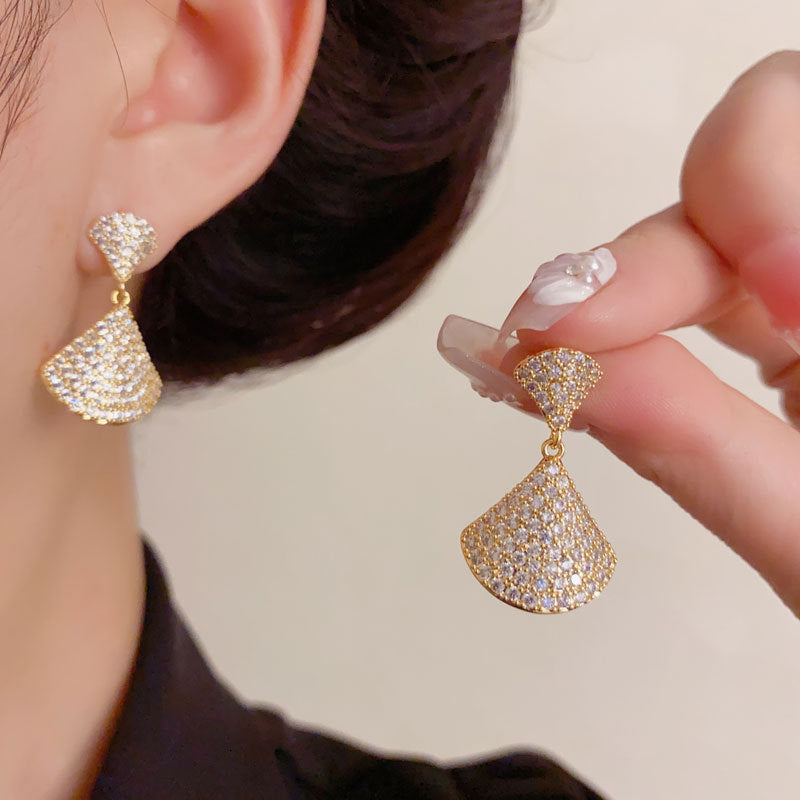 Luxury Full-Zircon Fan Tassel Drop Earrings – Geometric Design
