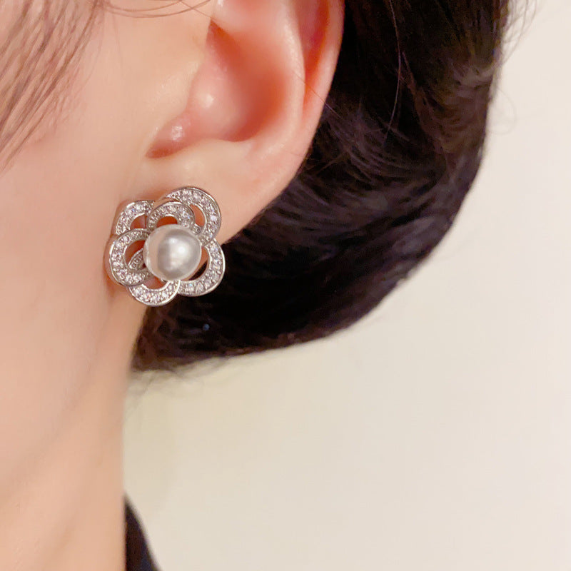 Elegant Full-Zircon Openwork Pearl Petal Stud Earrings – Floral Design