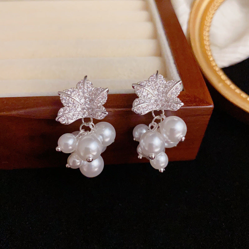 Luxury Zircon Leaf & Pearl Drop Gold Earrings – Elegant Design