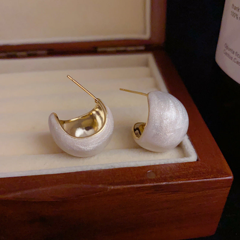 14K Gold-Plated White C-Shaped Stud Earrings – Minimalist Retro Design