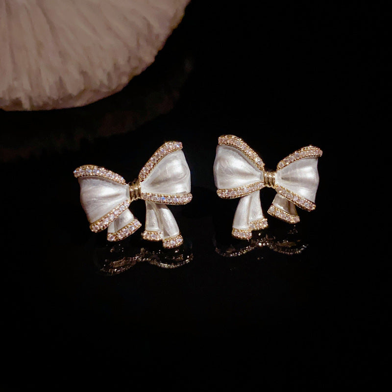 Luxury Zircon Bow-Shaped Bow Earrings – Elegant Design