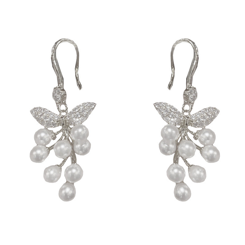 14K Gold Zircon Leaf Pearl Tassel Earrings - Chic Elegance Design