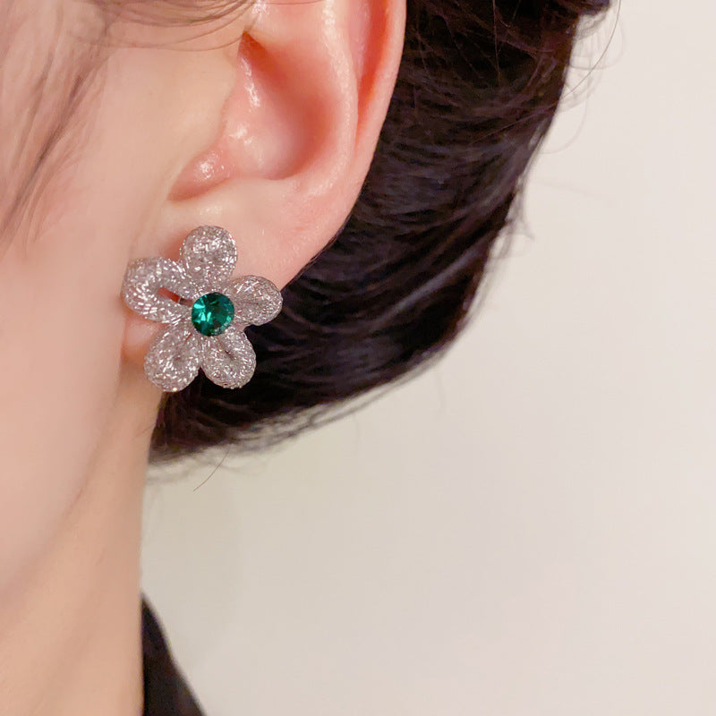 14K Gold-Plated Hollow Floral Stud Earrings – Elegant Minimalist