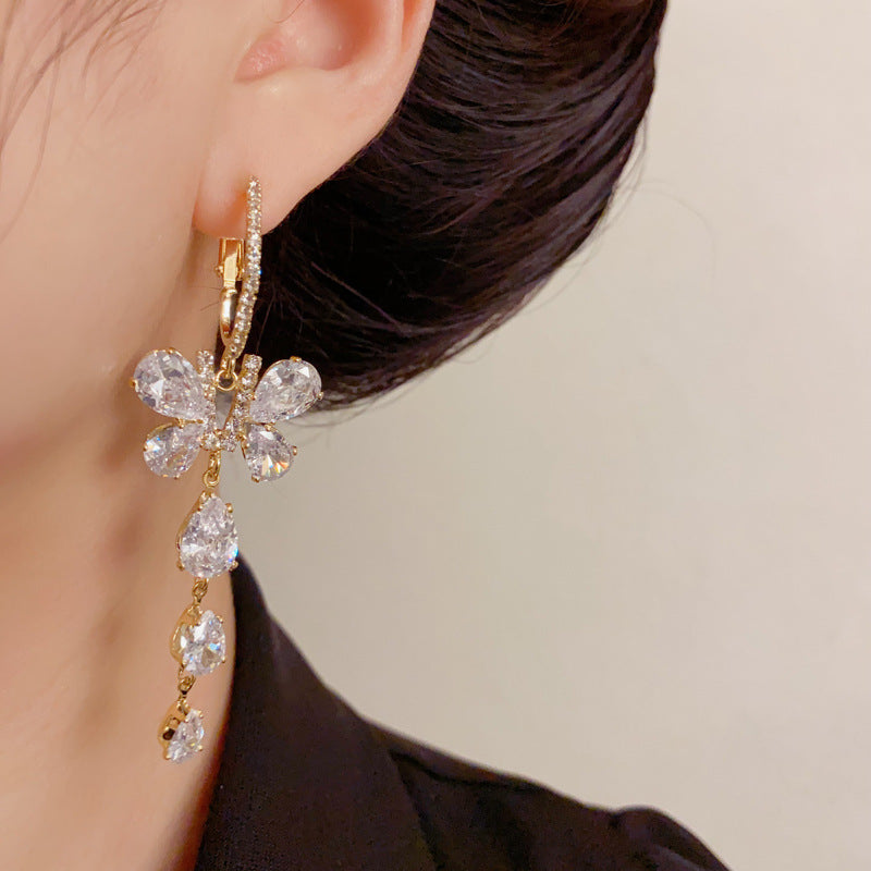 Luxury Full-Zircon Butterfly Tassel Drop Earrings – Elegant Design