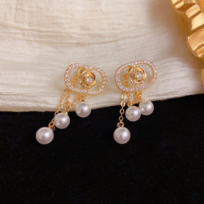 Luxury D Letter Dual-Wear Pearl Tassel Drop Earrings – Elegant Design