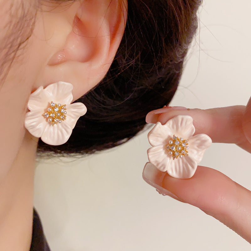 14K Gold Sweet Pink Camellia Zircon Stud Earrings – Elegant Design