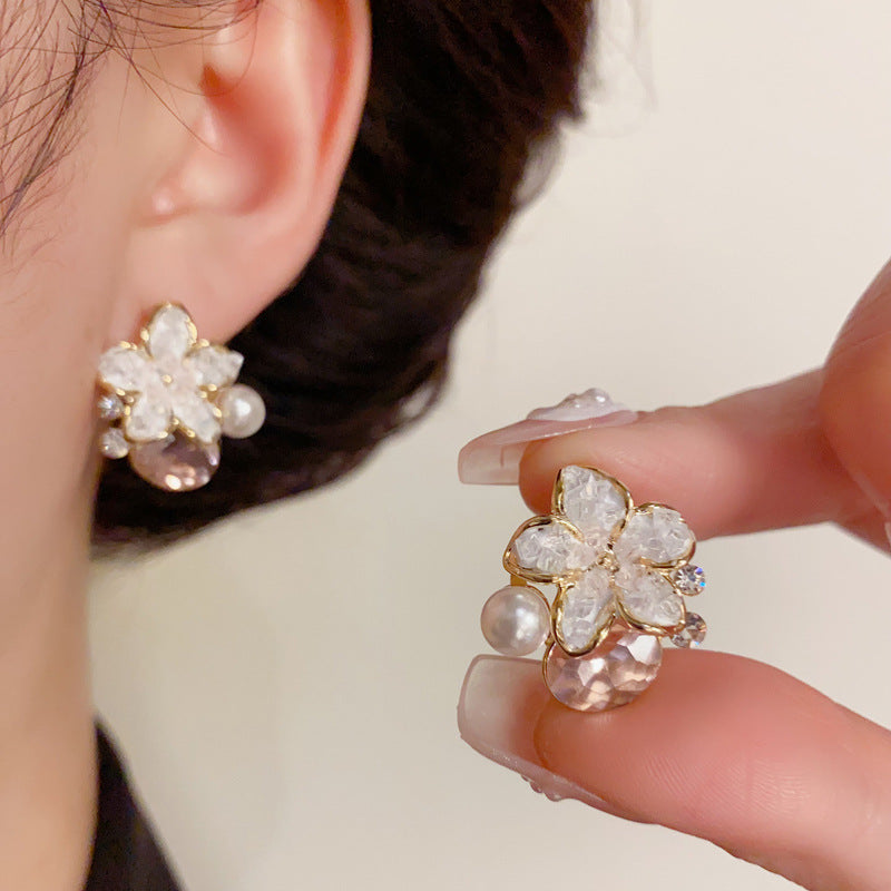 14K Gold Green Crystal Flower Pearl Stud Earrngs- Chic Elegant Design