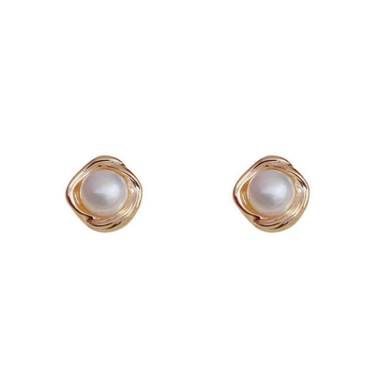 Irregular Metal & Freshwater Pearl Stud Gold Earrings – Elegant Design