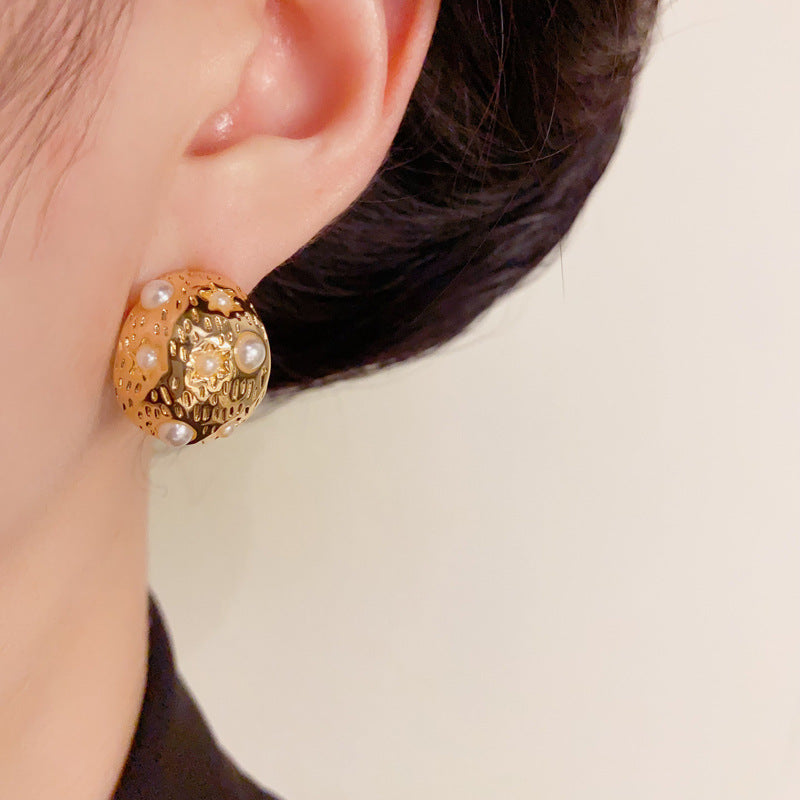 Elegant Pearl Metal Irregular Earrings – Geometric Design