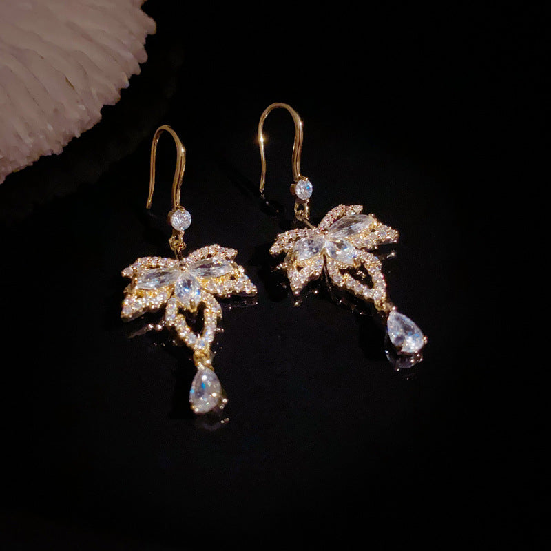 Luxury Maple Leaf Teardrop Tassel Ear Hook Earrings – Elegant Design