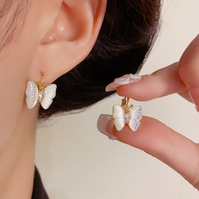 Luxury Mother-of-Pearl Butterfly Ear Cuff Earrings – Elegant Design