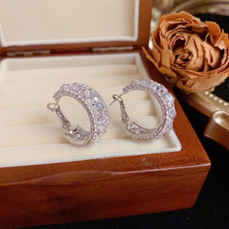 Luxury Zircon Geometric C-Shaped Hoop Earrings – Elegant Design