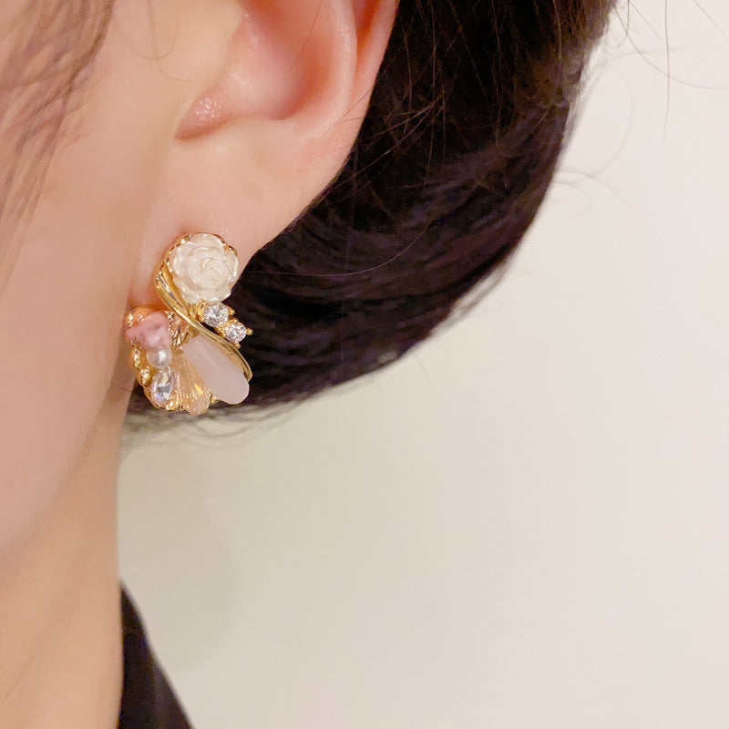 14K Gold Handcrafted Twisted Flower Stud Earrings – Floral Design