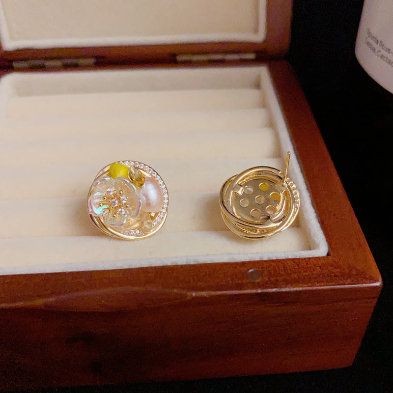 14K Gold Freshwater Pearl Floral Hoop Stud Earrings – Elegant Design