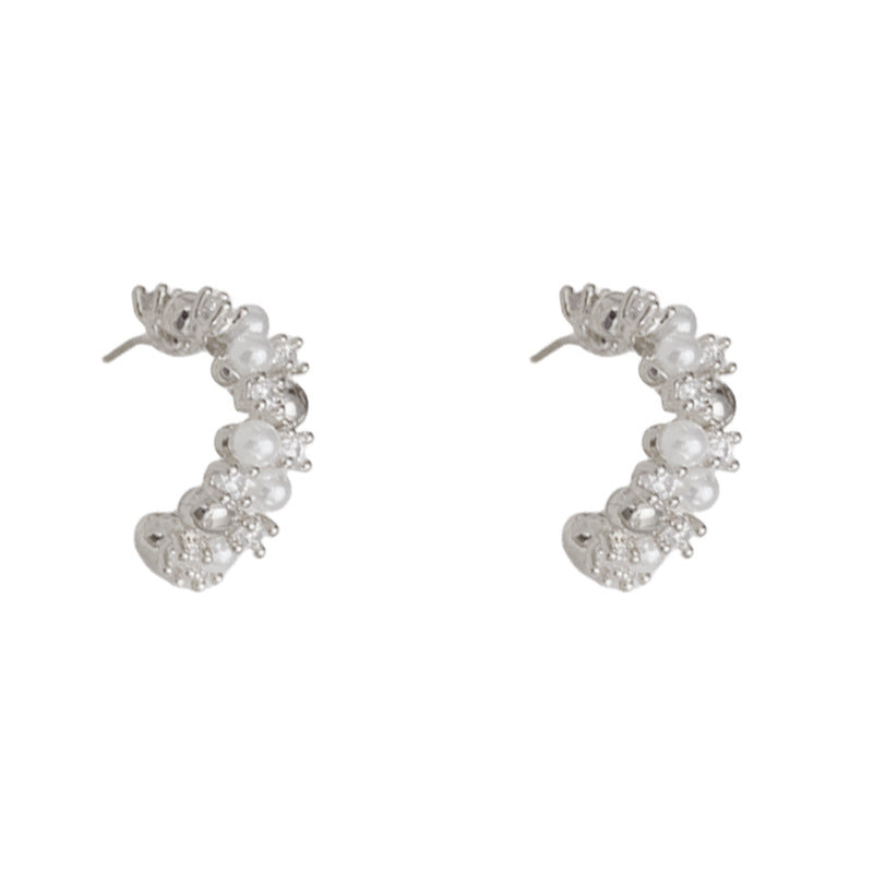 Luxury Zircon & Pearl C-Shaped Hoop Earrings– Elegant Geometric Design