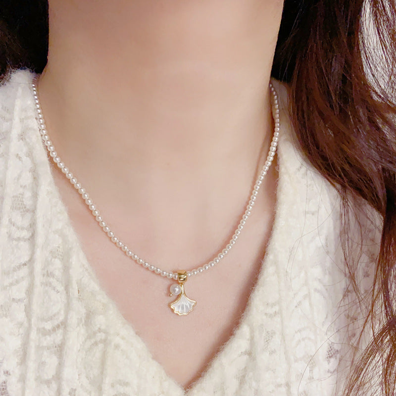 14K Gold Mother-of-Pearl Ginkgo Leaf Pendant Necklace – Elegant Chain