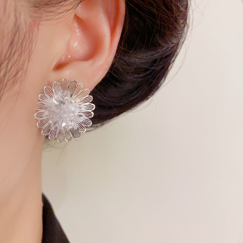 Luxury Metal Frost Flower Petal Stud Earrings – Elegant Design