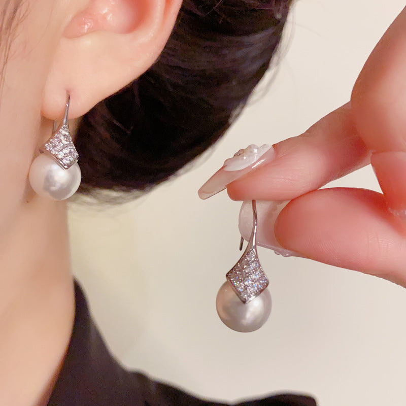 Elegant Zircon Diamond Pearl Ear Hook Earrings – Geometric Design