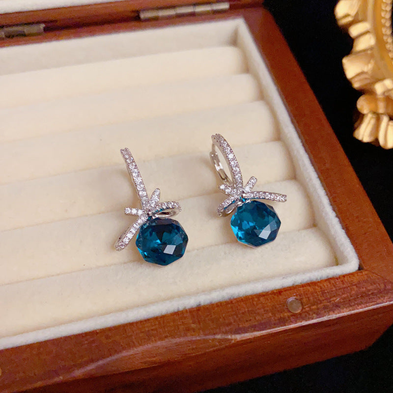 Luxury Zircon Bow & Square Diamond Ear Cuff Earrings – Elegant Design