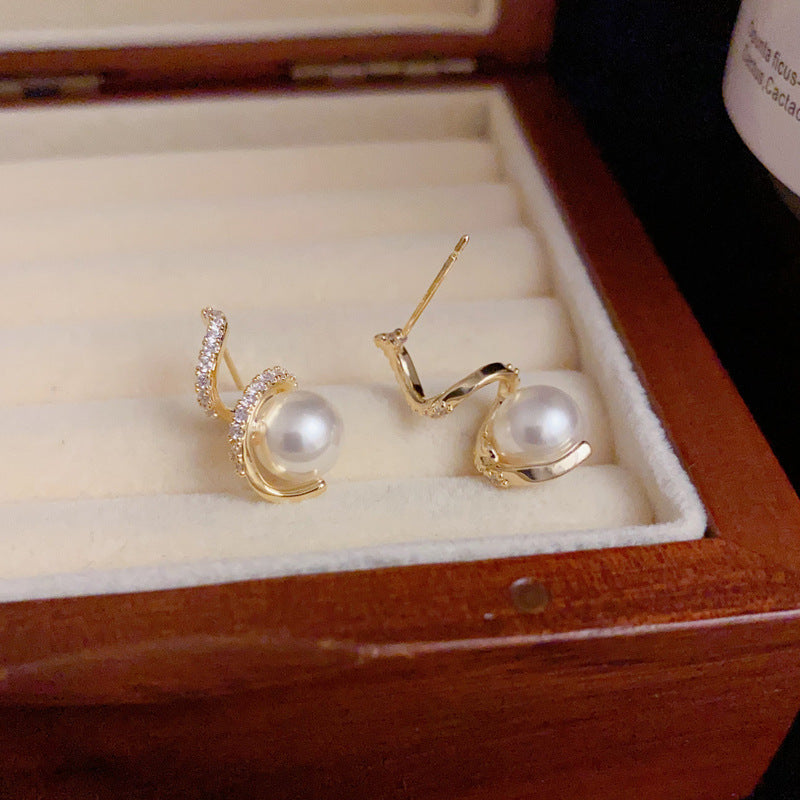 14K Gold Pearl Drop Earrings with Rhinestone Wrap – Elegant Design