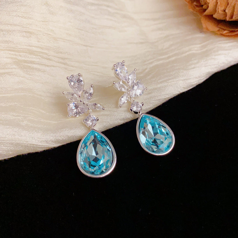Luxury Zircon Leaf & Droplet Drop Earrings – Nature-Inspired Design