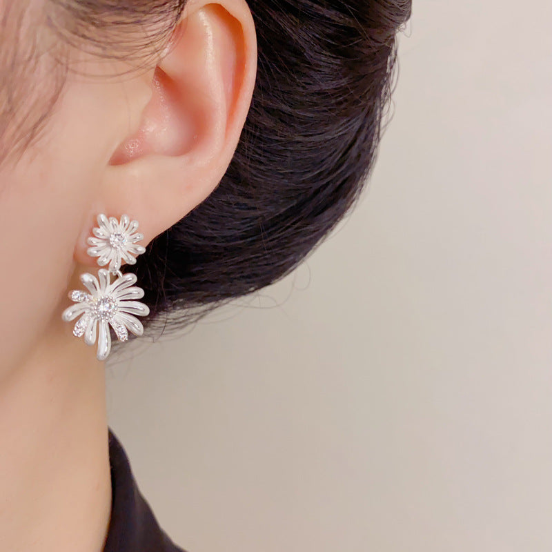 Eaioncol Matte Floral Petal Drop Earrings Gold Silver