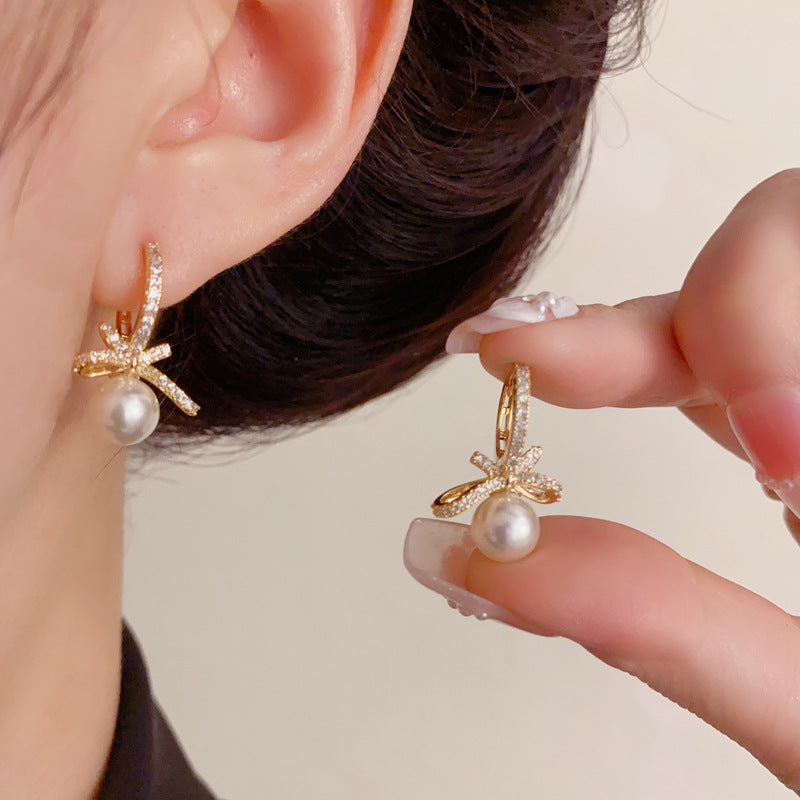 Luxury Zircon Bow Pearl Ear Cuff Earrings – Elegant Design