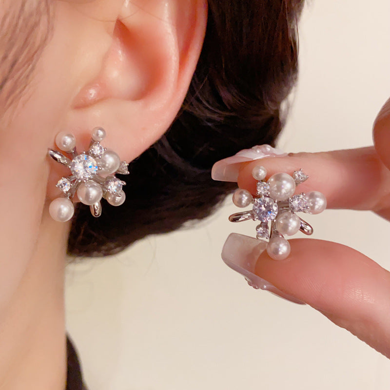 14K Gold-Plated Firework Pearl Stud Earrings – Elegant Sparkle Design