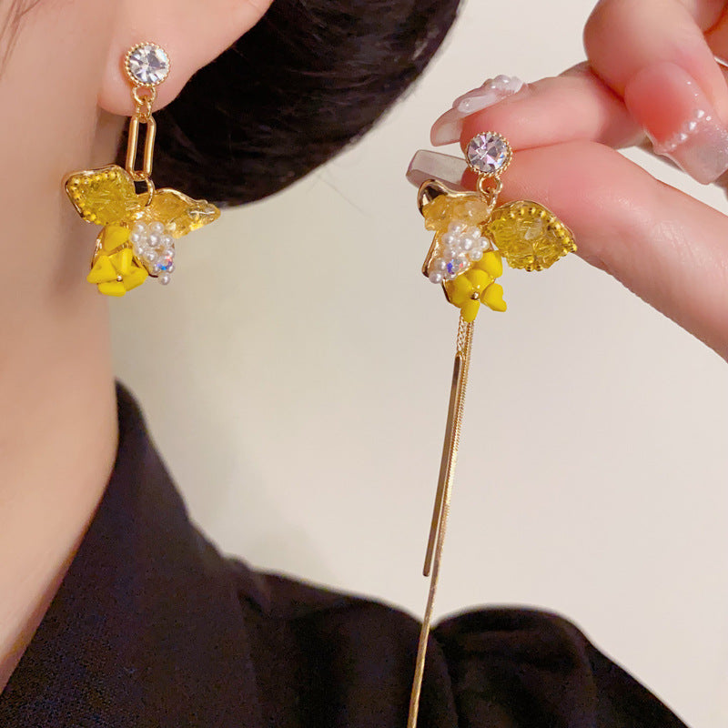 Asymmetric Flower Petal Tassel Gold Earrings – Elegant Floral Design