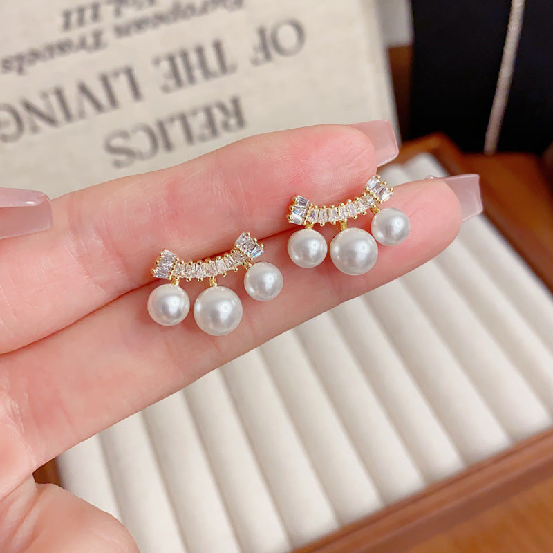 Elegant Zircon Bar Pearl Stud Earrings – Minimalist Geometric Design