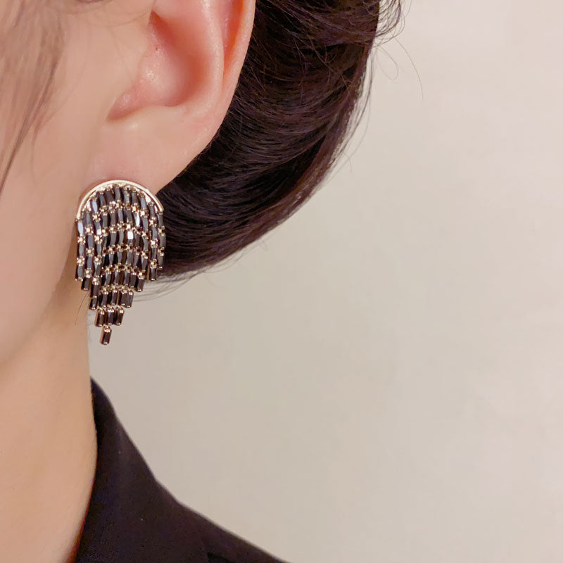 Luxury Full-Zircon Geometric Tassel Drop Earrings – Elegant Design