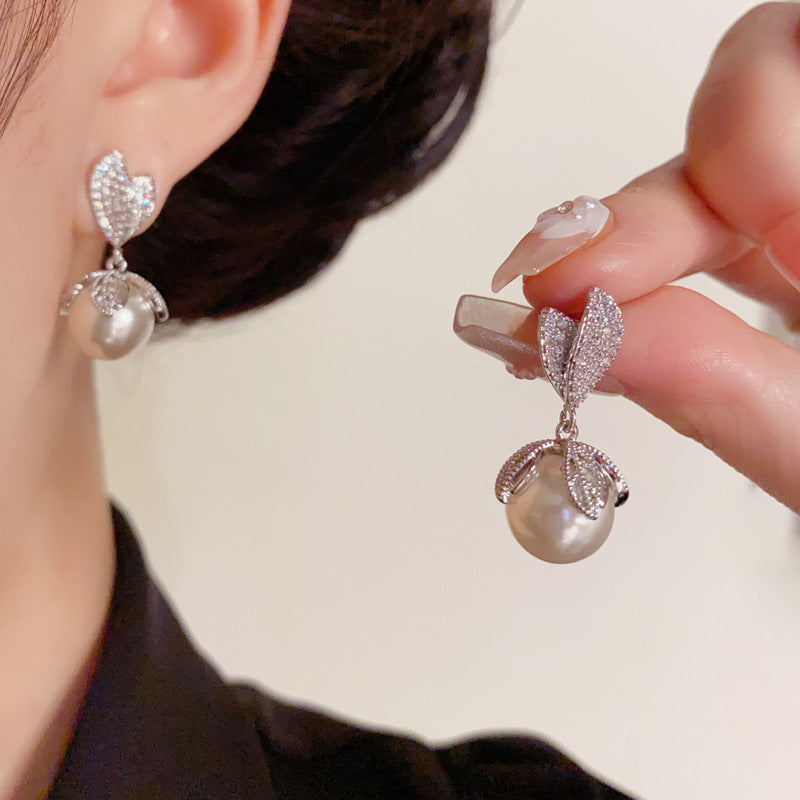 Elegant Zircon Leaf Pearl Drop Earrings – Floral Design