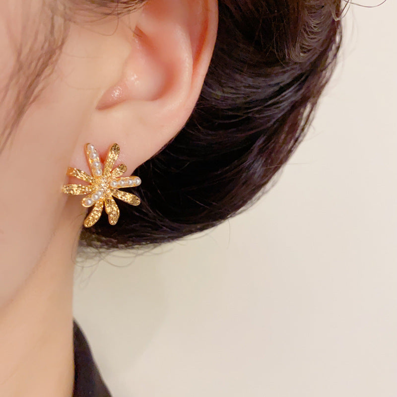 14K Gold-Plated Pearl Firework Stud Earrings – Chic Floral Design