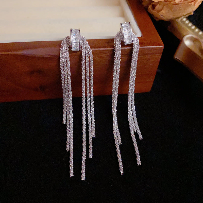 Luxury Metal Geometric Long Tassel Drop Earrings – Elegant Design