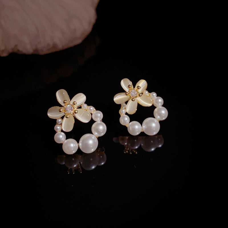 14K Gold-Plated Cat's Eye Flower Pearl Stud Earrings – Elegant Design