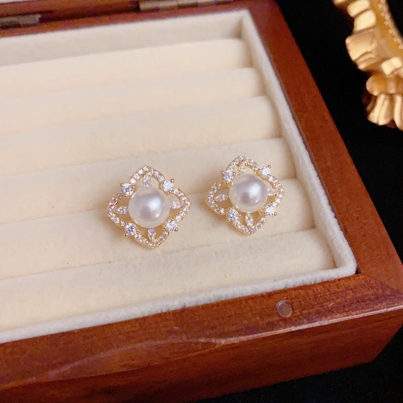 Elegant Zircon Diamond-Shaped Pearl Earrings - Geometric Design