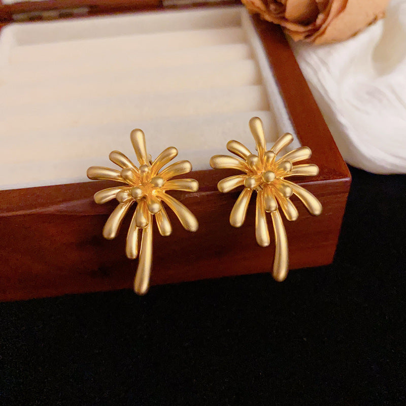 18K Matte Gold Luxury Metal Firework Earrings – Elegant Floral Design