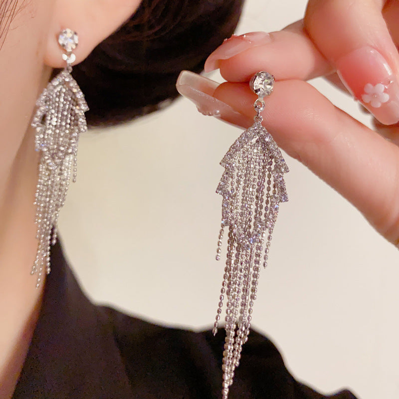 14K Gold Luxury Hollow Leaf Tassel Drop Earrings – Elegant Design