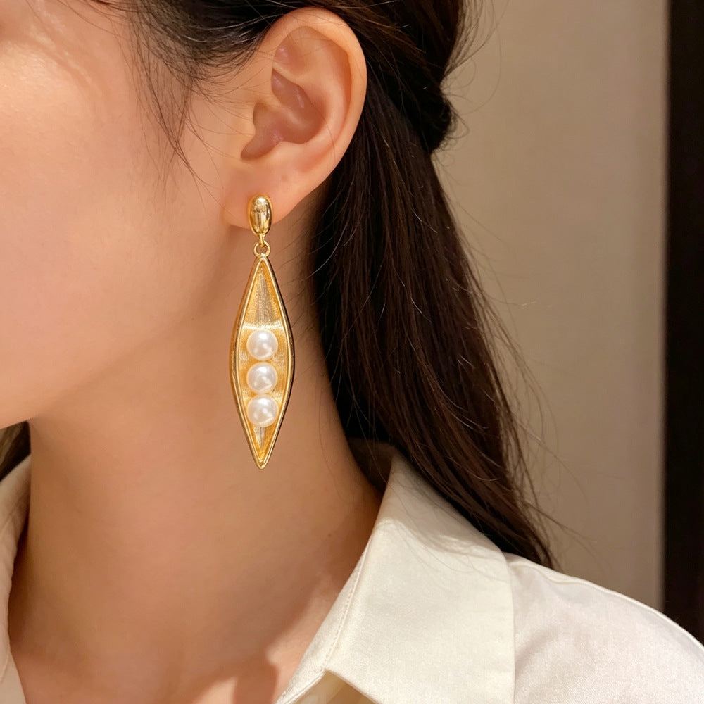 Eaioncol Pea Pod Pearl Drop Earrings 18K Gold Plated