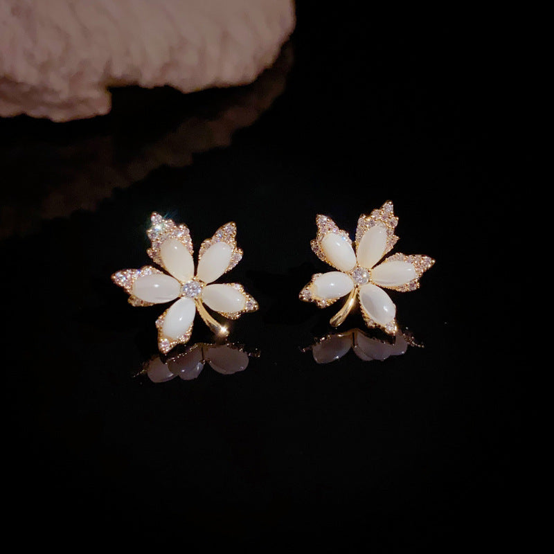 Minimalist Shell Pearl Maple Leaf Stud Earrings – S925 Silver Needle
