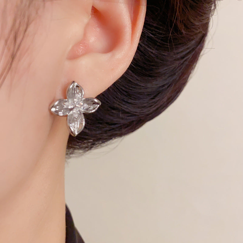 Elegant Zircon 3D Metal Petal Stud Earrings – Floral Design