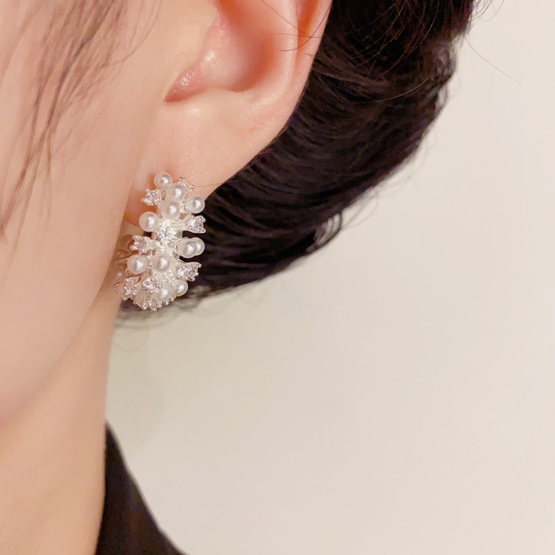 Elegant Zircon & Pearl C-Shaped Hoop Earrings – Geometric Design
