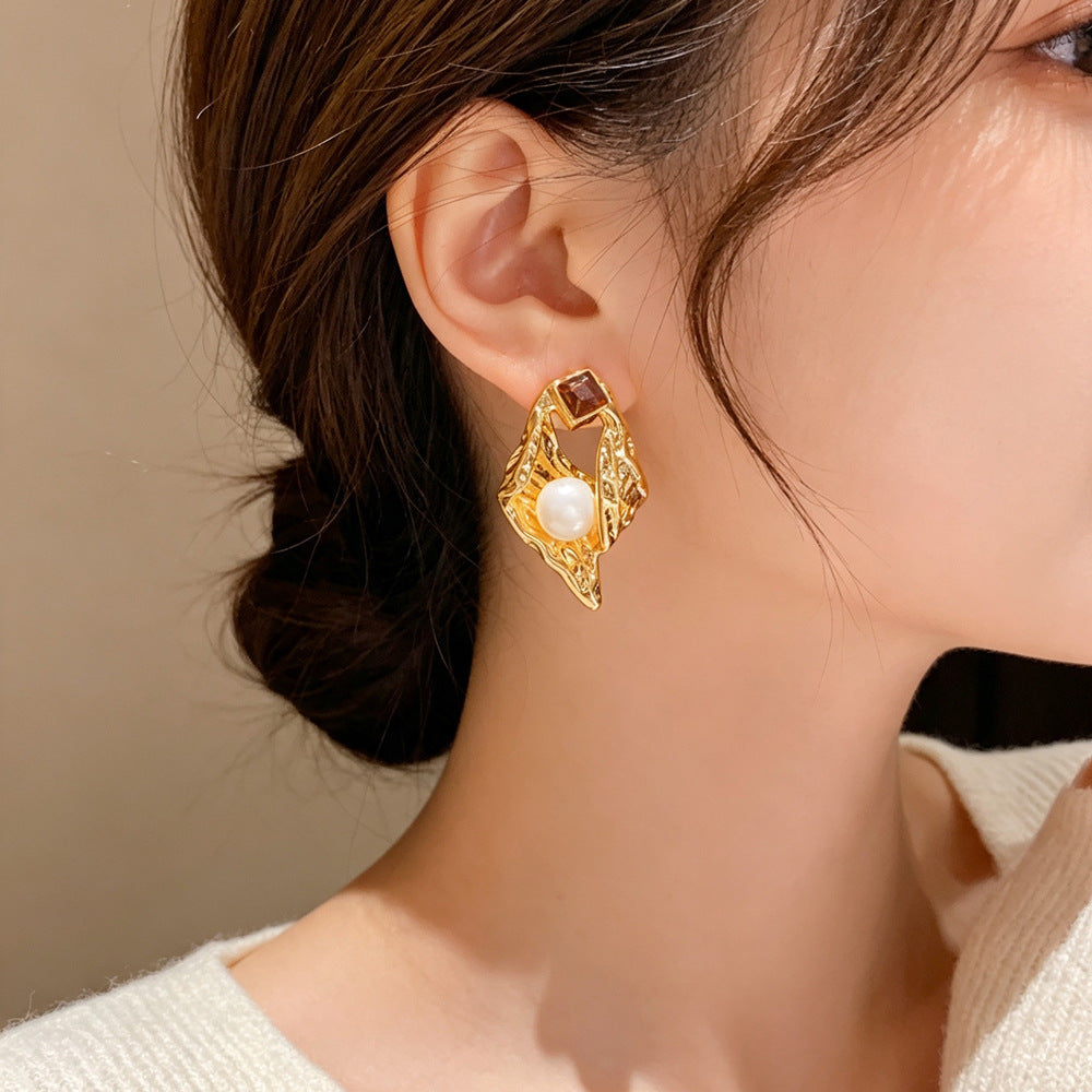 Eaioncol Irregular Pearl Stud Earrings 18K Gold