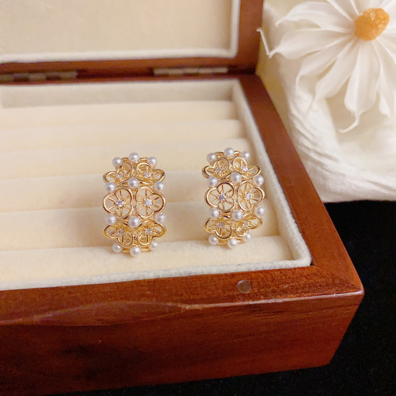 Elegant Pearl Openwork Petal Hoop Earrings – Floral Design