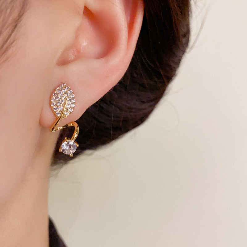 14K Gold Zircon Leaf Stud Earrings - Chic Elegance Design
