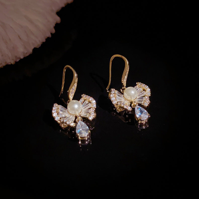 Luxury Zircon Bow & Pearl Teardrop Earrings – Elegant Design