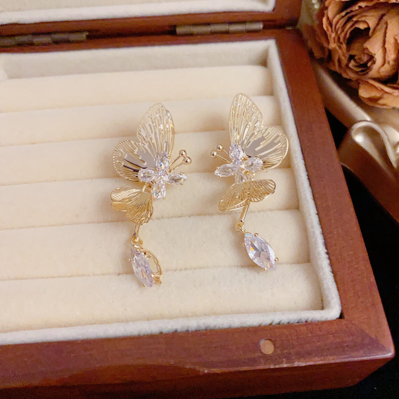 Luxury 3D Butterfly Tassel Drop Earrings – Elegant Design